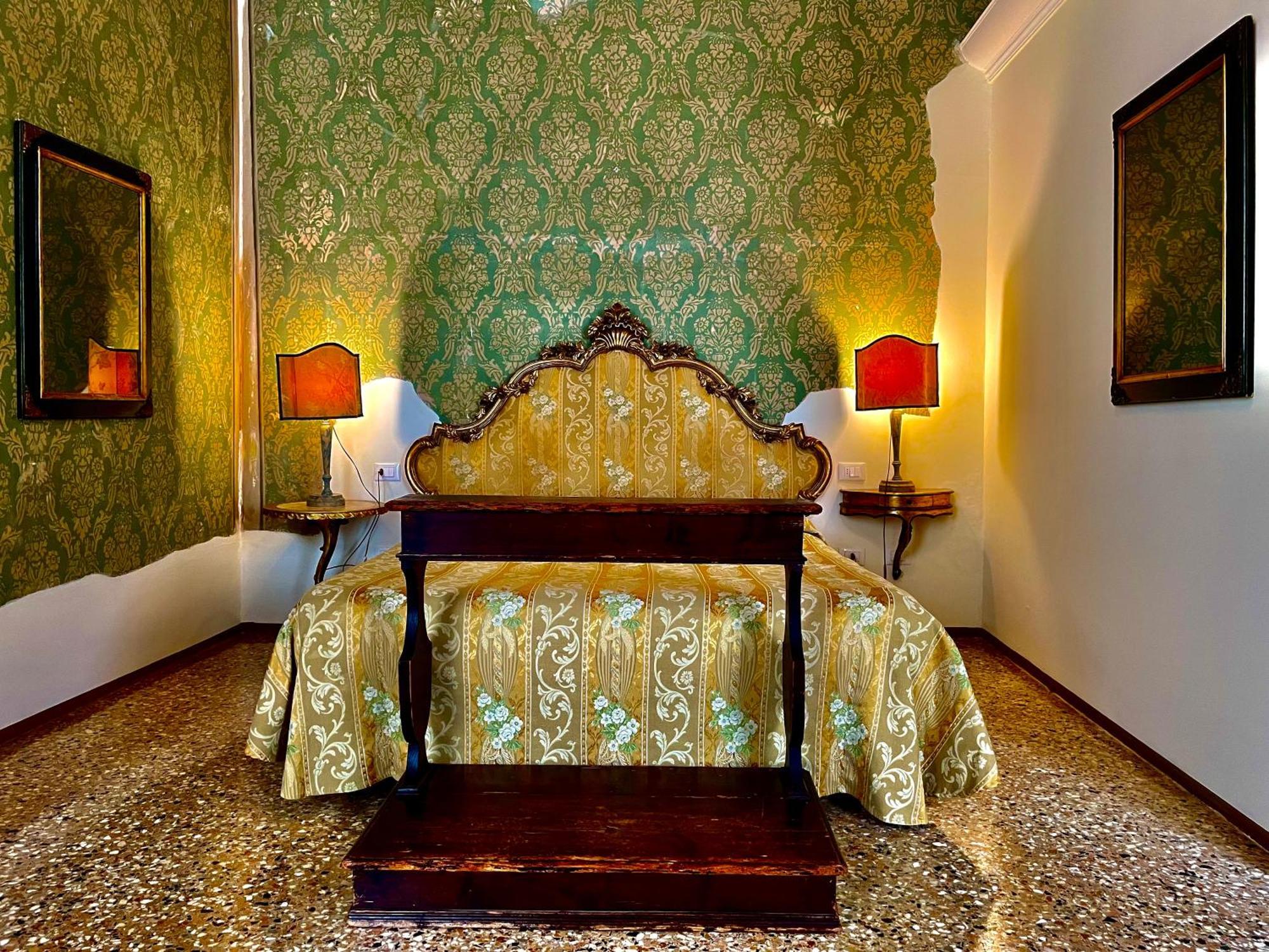 Console Palais Hotel Венеция Екстериор снимка