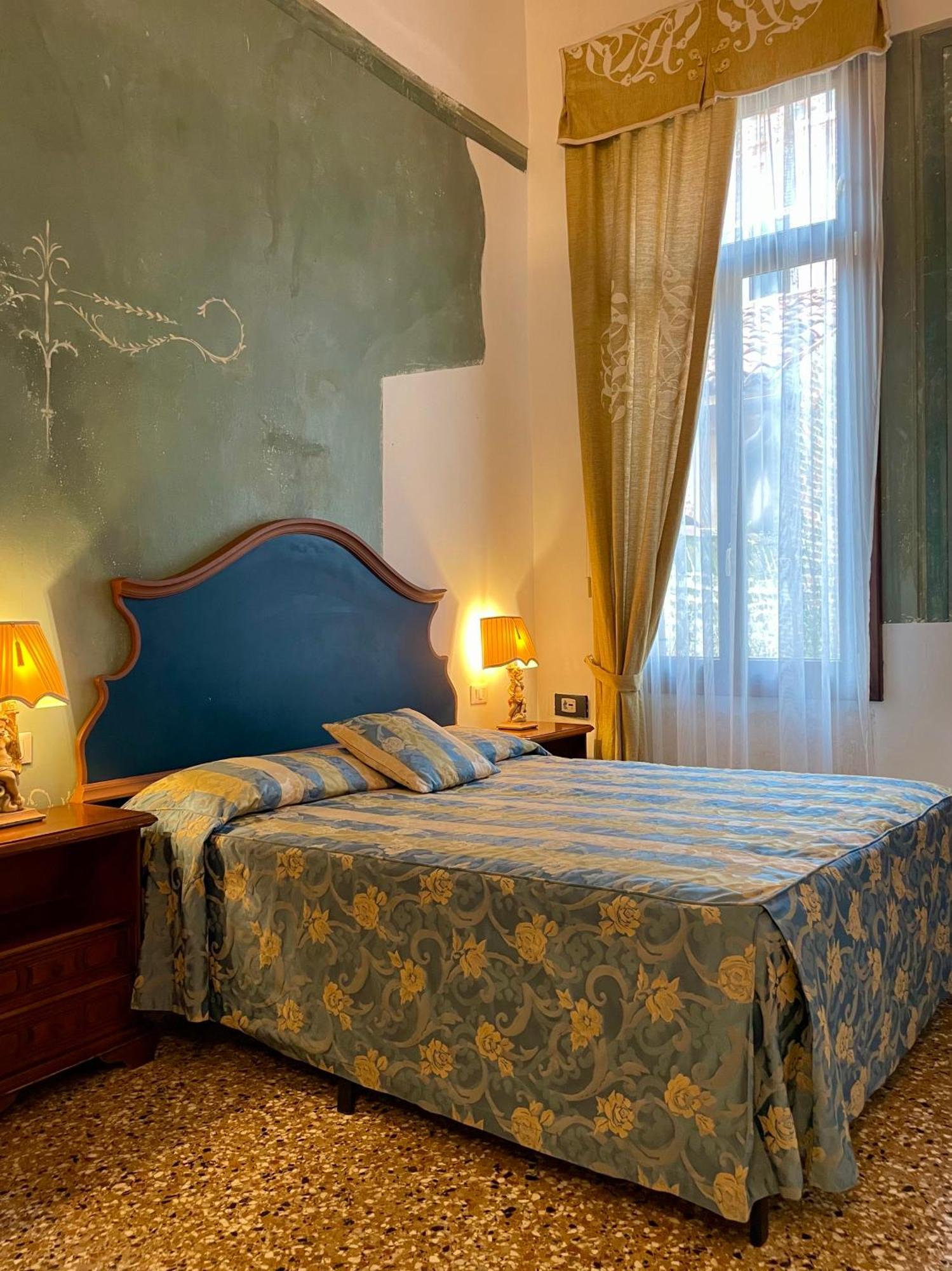 Console Palais Hotel Венеция Екстериор снимка